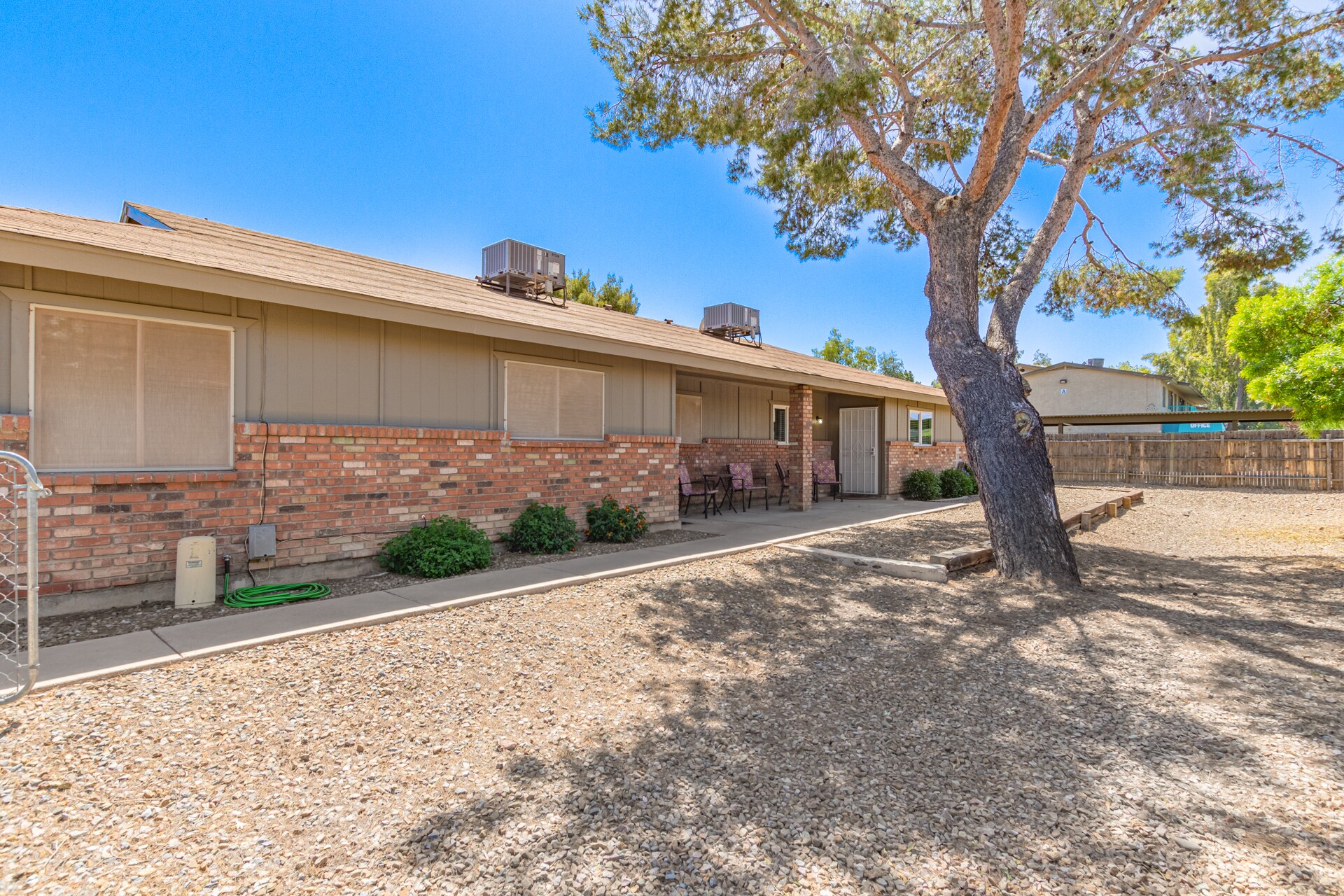 Building Photo - 2937 E Beck Ln