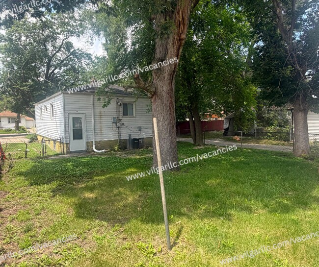 Building Photo - Newly updated 5 Bedrooms, 2- Bathroom Home