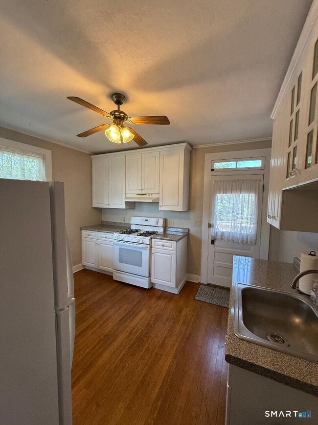 Building Photo - 21 High St