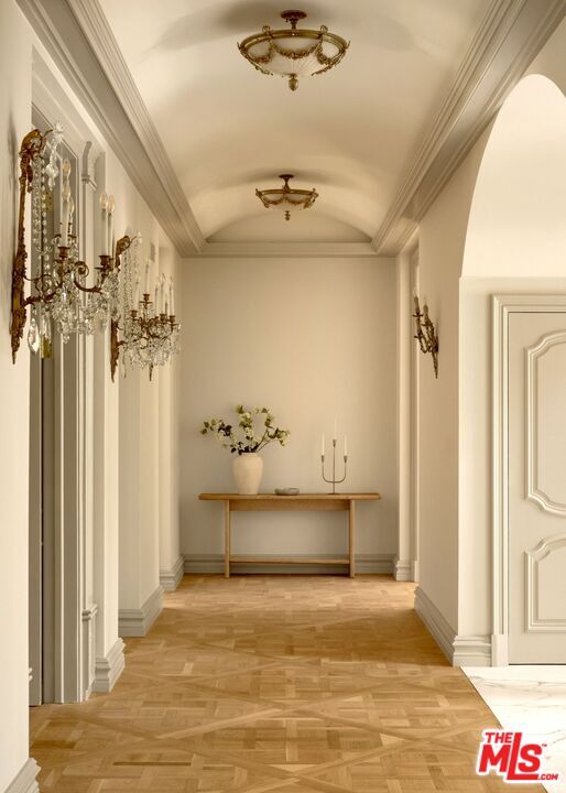 Building Photo - 628 N Rodeo Dr