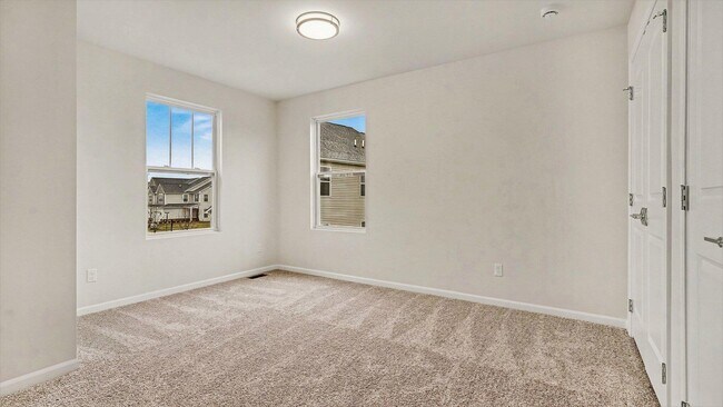 Building Photo - 1601 Salt Springs Dr