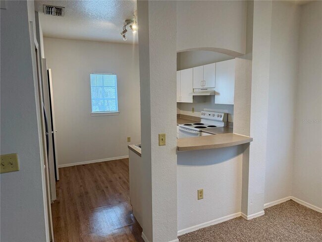 Building Photo - 122 Vista Verdi Cir