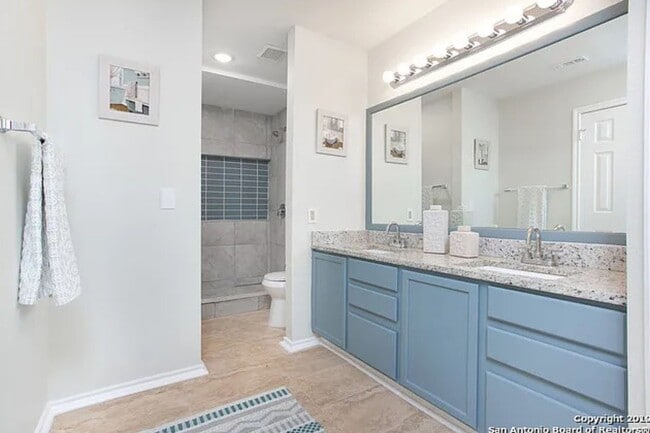 Building Photo - 13130 Regency Bend