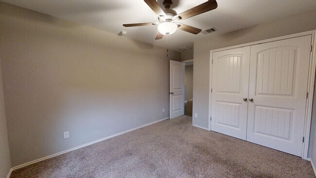 Building Photo - 2915 Thunder Gulch