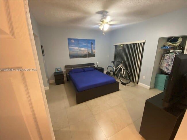 Building Photo - 8806 SW 130th Ct