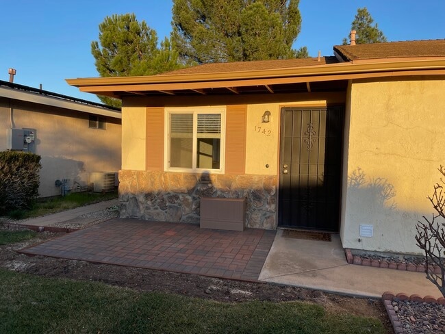 Building Photo - 1742 Shepherd Dr