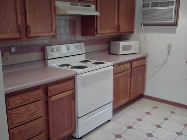 Building Photo - 419 Mallory