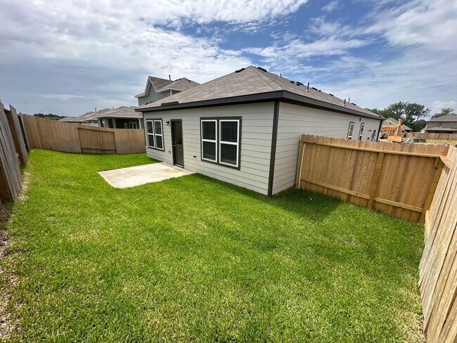 Building Photo - Brand New Modern 3-Bedroom Home with Upgra...