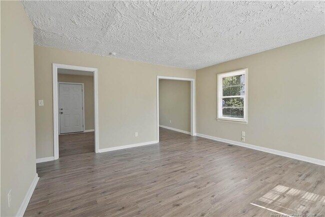 Building Photo - 709 Shambrey St