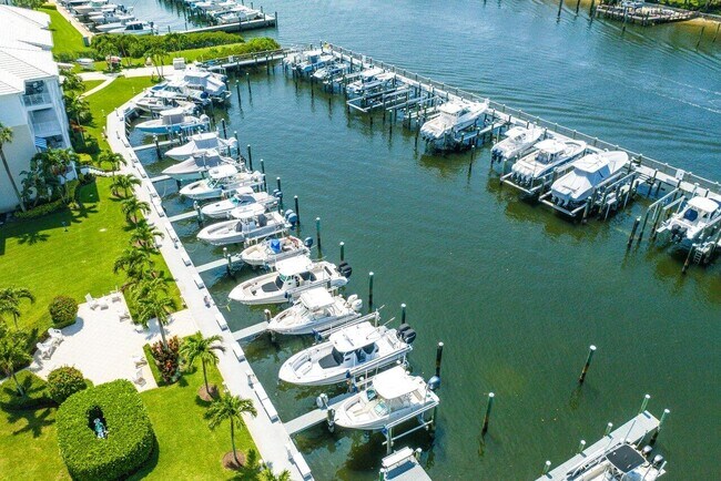 Building Photo - 342 Bay Colony Dr N
