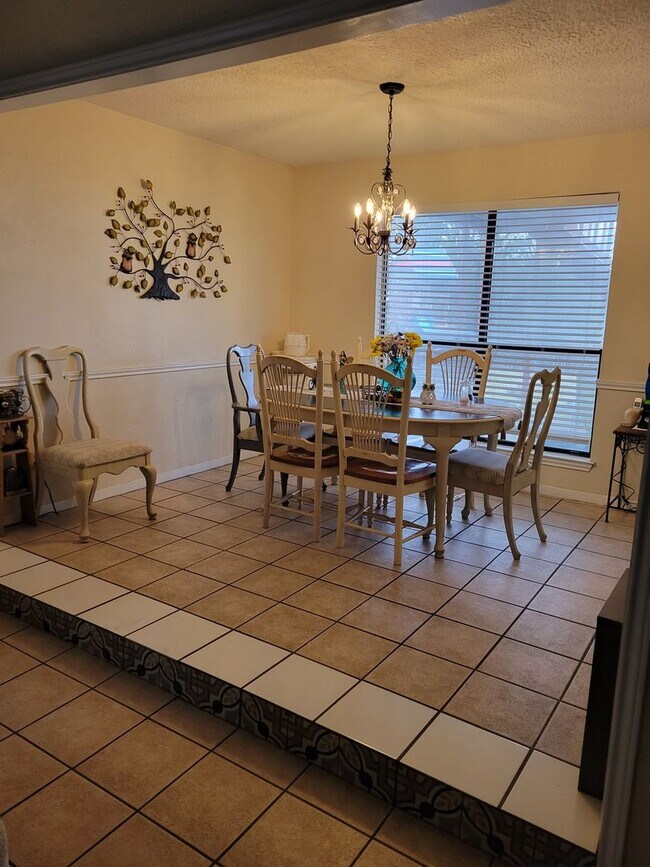 Building Photo - Boasting view  of Copperas Cove