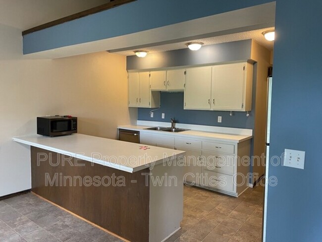 Building Photo - 14317 Fairway Dr