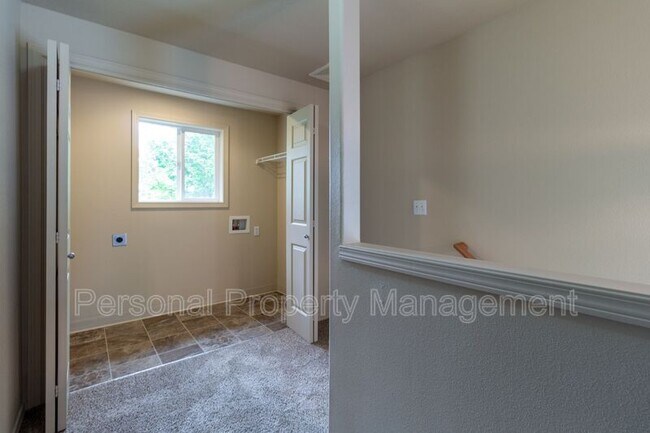 Building Photo - 7905 NE 64th Street