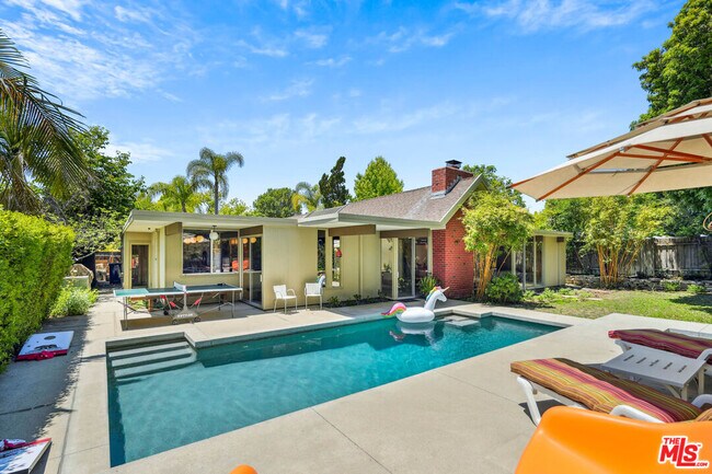 Building Photo - 1568 Stoddard Ave