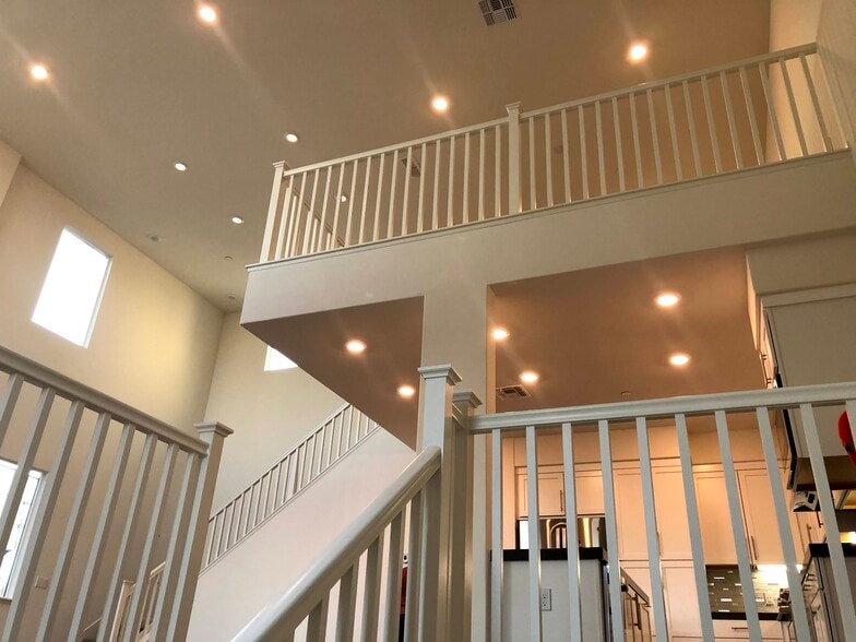 Building Photo - 45079 Insight St