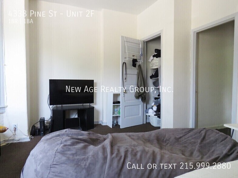 Building Photo - 4338 Pine St