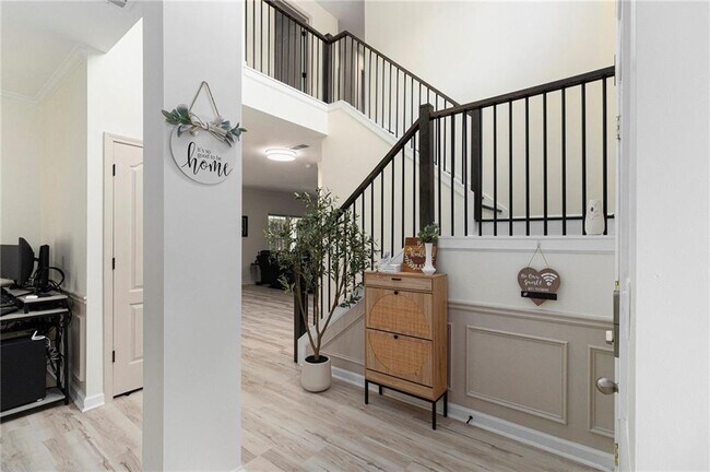 Building Photo - 1611 Hillside Bend Crossing