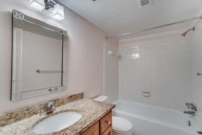 Building Photo - 2817 Jermantown Rd