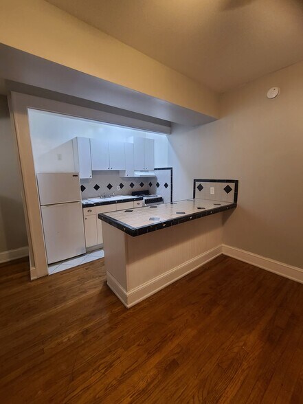 Building Photo - 1312 Willow Branch Ave