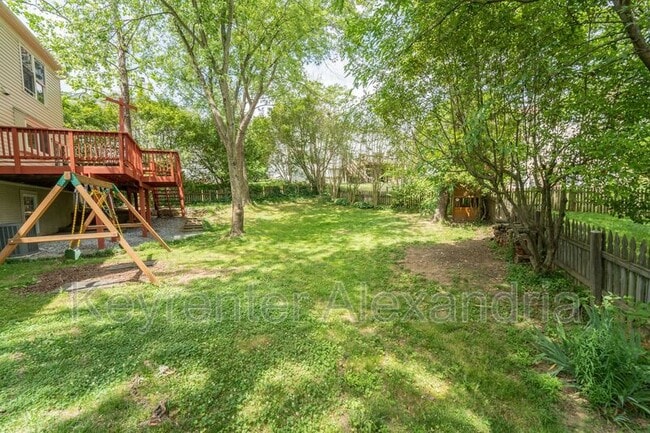 Building Photo - 13183 Oak Farm Dr