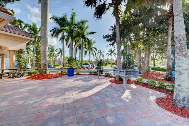 Building Photo - 3738 Old Lighthouse Cir
