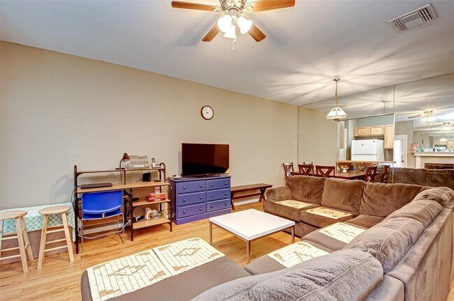 Building Photo - 6000 Reims Rd