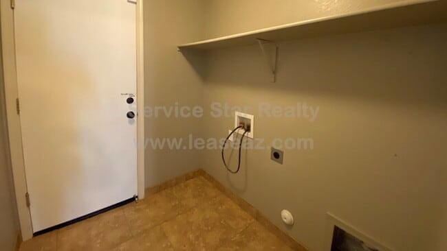 Building Photo - 3823 W White Canyon Rd