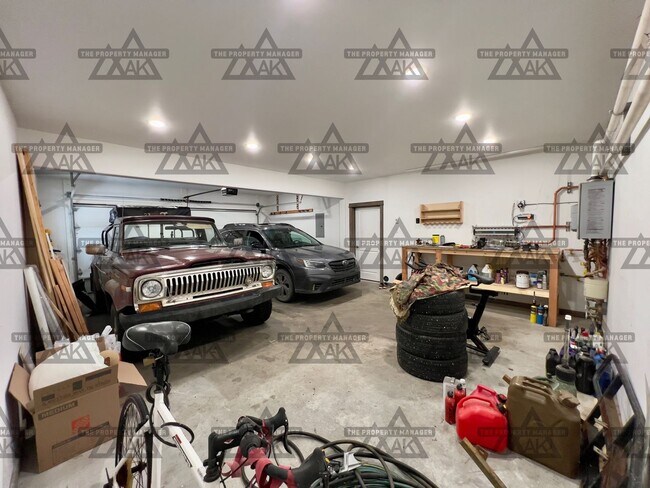 Building Photo - Beautiful 3-Bedroom, 2-Bath Home in North Pole / 2-Car Garage & Pet Friendly!