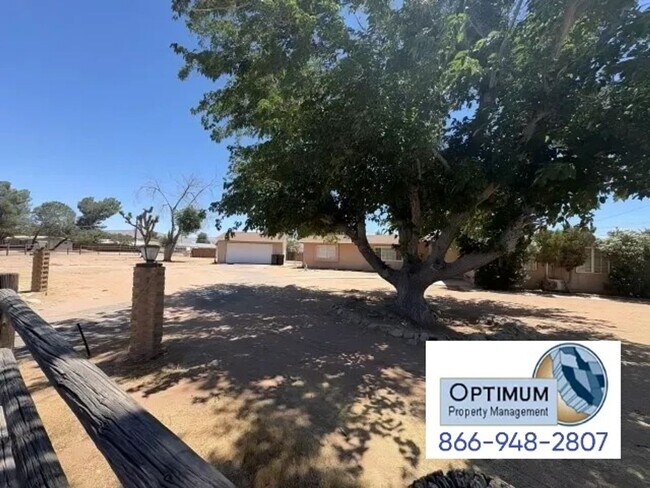 Building Photo - Charming Apple Valley Home on a Spacious Lot