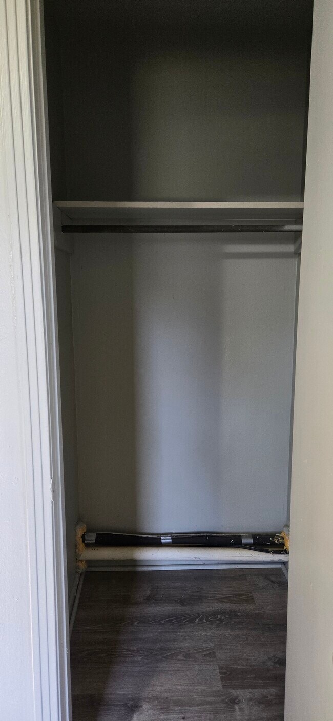 Building Photo - 1610 S 10th St