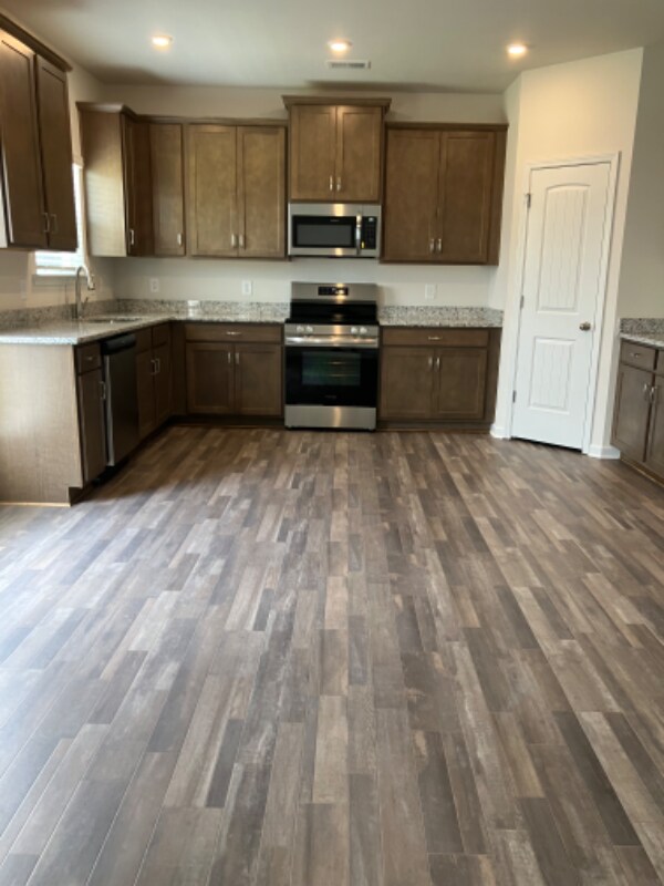 Building Photo - 209 Addison Dr