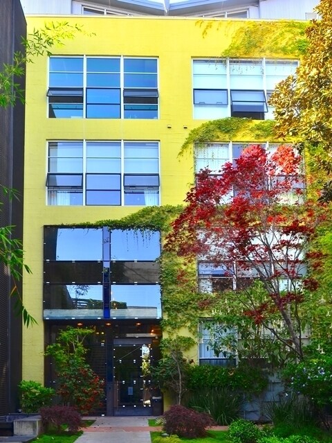 Primary Photo - Highly sought after live/work space for le...