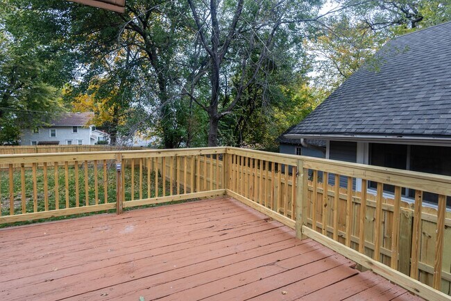 Building Photo - A Great 4BD/1.5BA Single Family Home That Has Been Recently Renovated