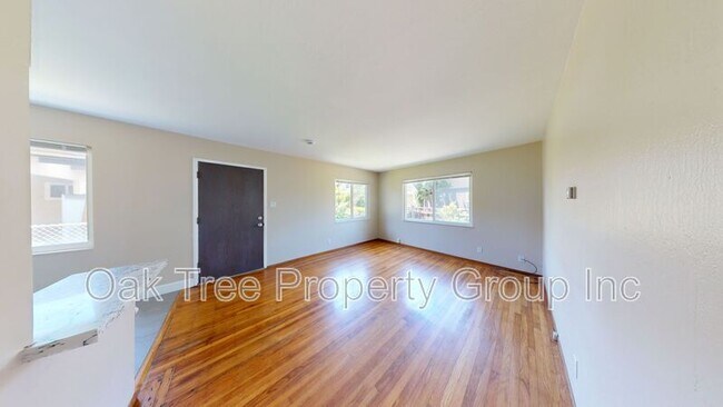 Building Photo - 3269 Briggs Ave