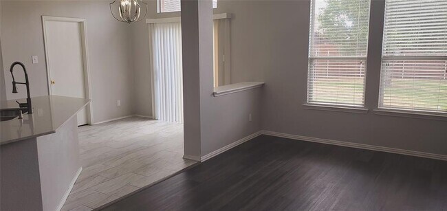 Building Photo - 2101 Sterling Ln