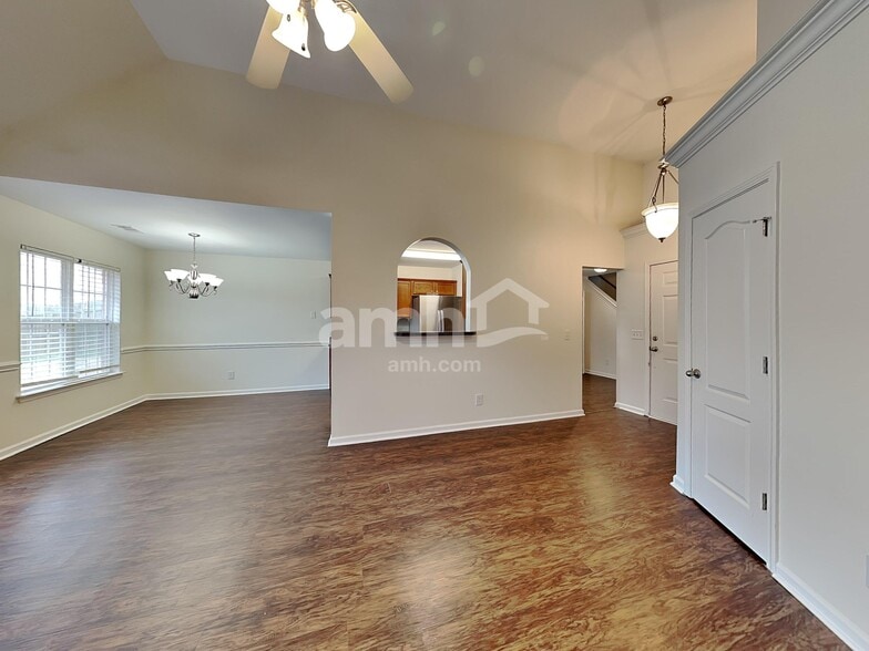 Building Photo - 3009 Rock Springs Rd