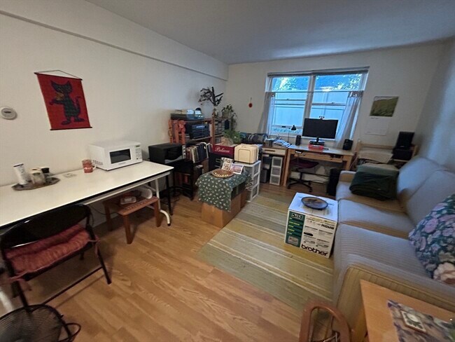 Primary Photo - 122 Decatur St
