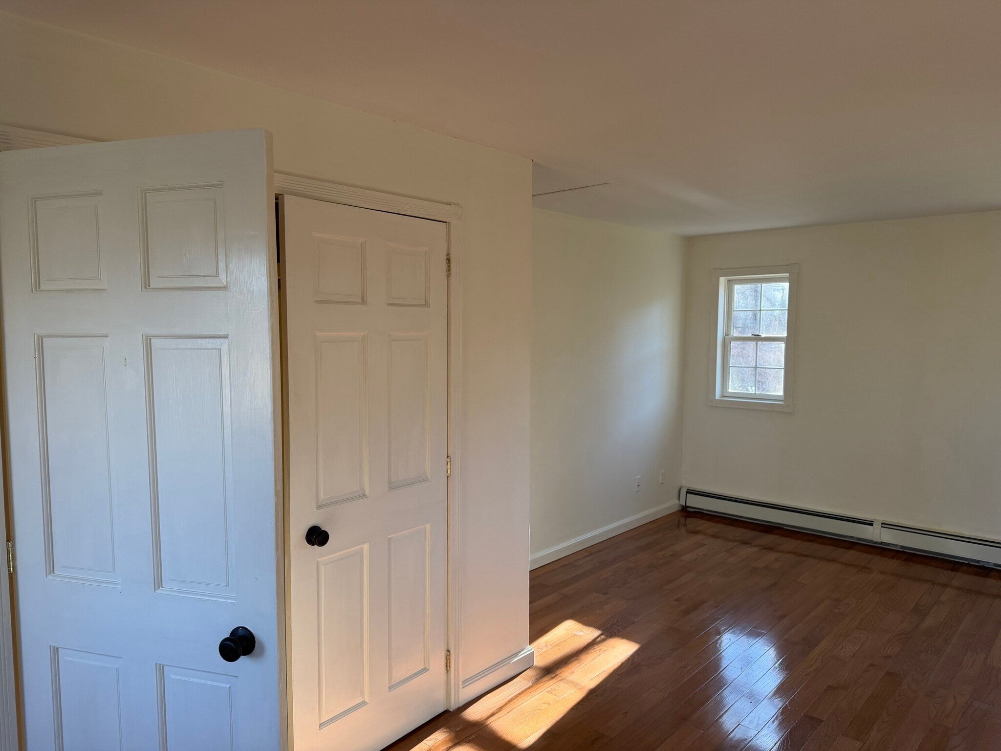 Primary bedroom - 100 Summerset Rd