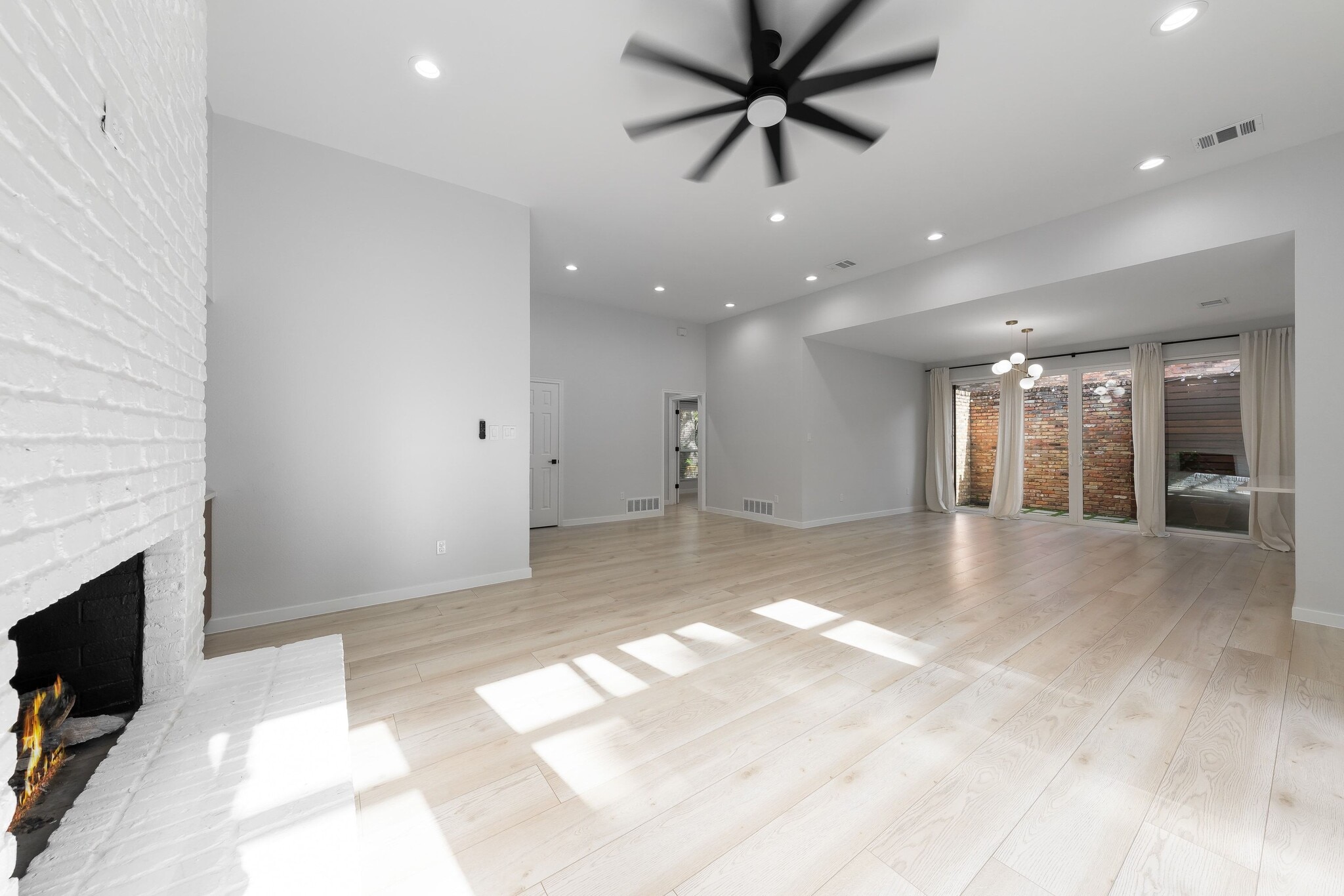 Building Photo - 14140 Regency Pl