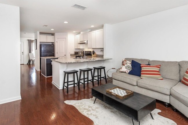 Building Photo - 2040 Hickory Brook Dr