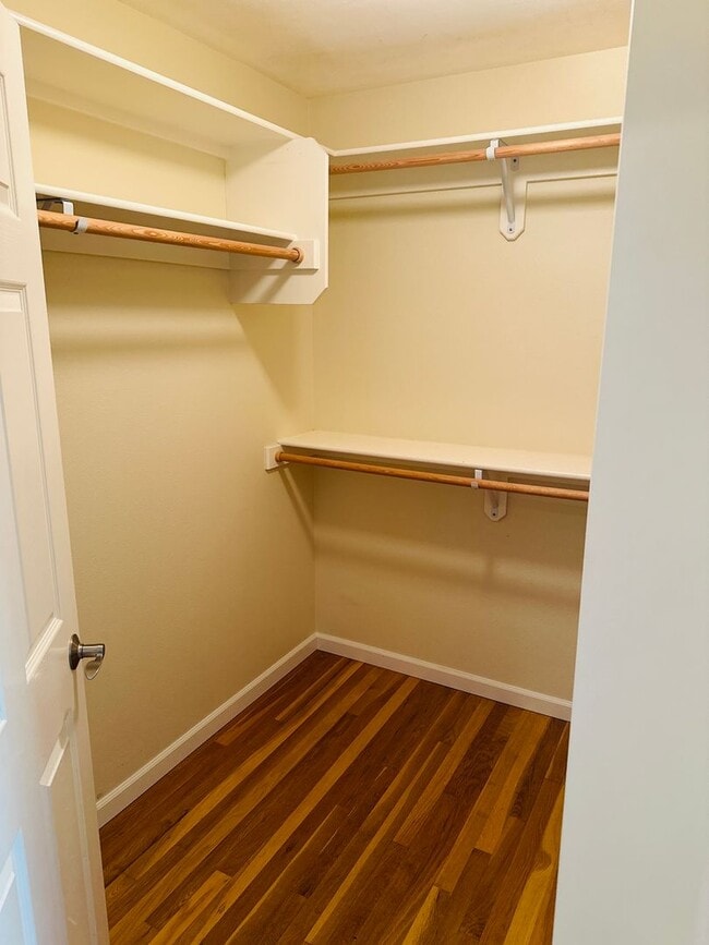 Building Photo - Vintage Remodel