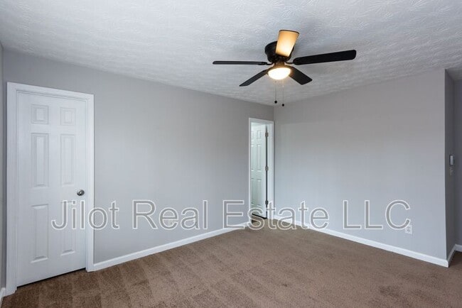 Building Photo - 218 Matthew Ln