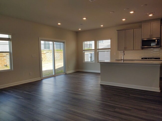 Building Photo - Beautiful, Pristine move in ready home loc...