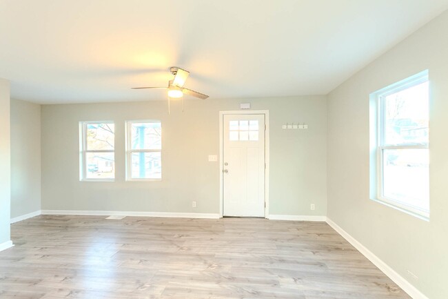 Building Photo - Renovated 3 bed 1 bath in Old Hickory Vill...