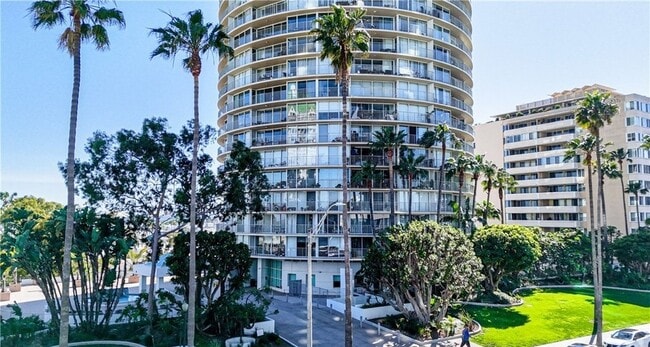 Building Photo - 700 E Ocean Blvd