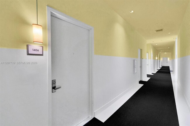 Building Photo - 465 Brickell Ave