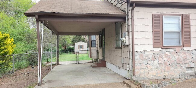 Building Photo - Coming in December 2 bedroom 2 Bath home l...