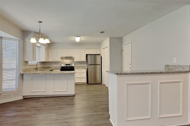 Building Photo - 4135 Lufborough Dr