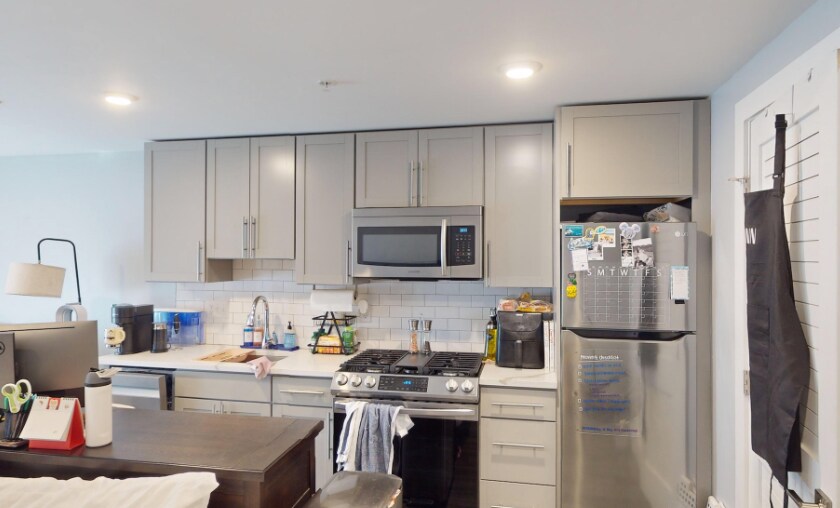 Building Photo - 40 B St
