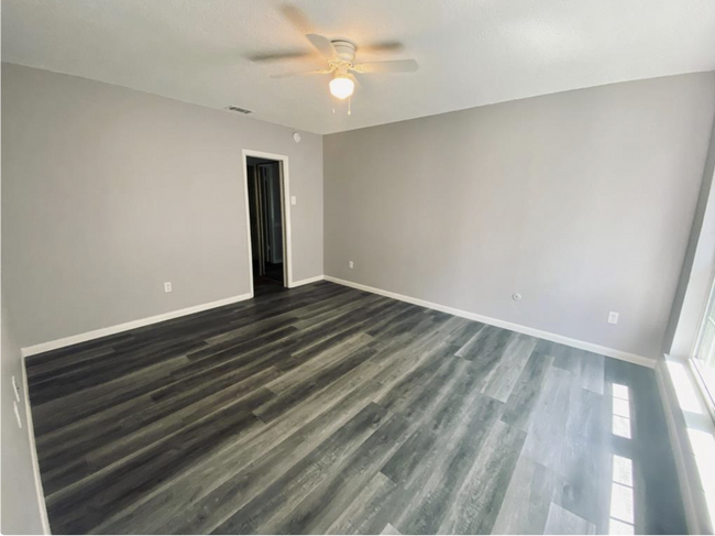 Building Photo - 5981 Arapaho Rd